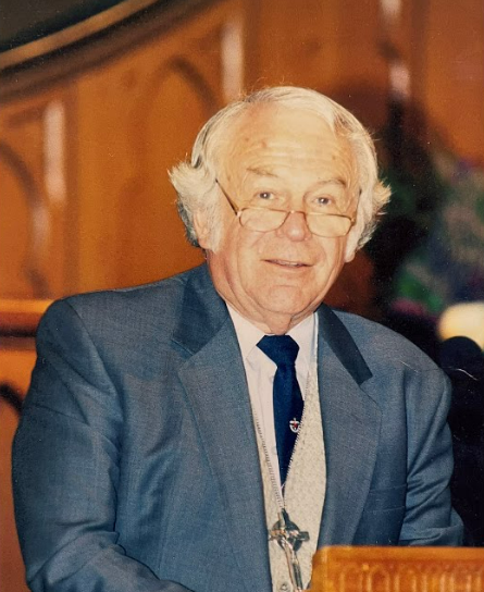 A portrait of Warren.